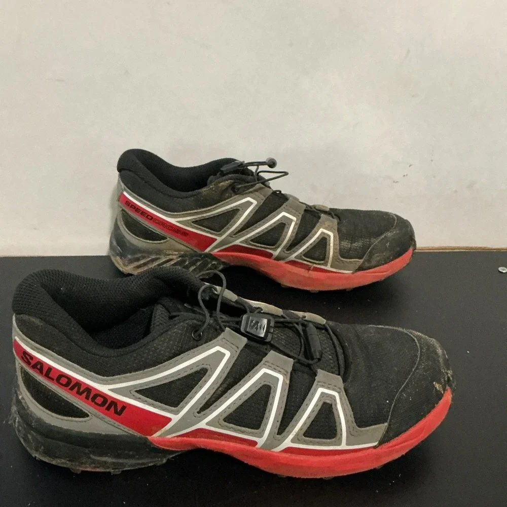 Salomon Speedcross Boy's Size 5 Trail Running Shoes Black Red Gray